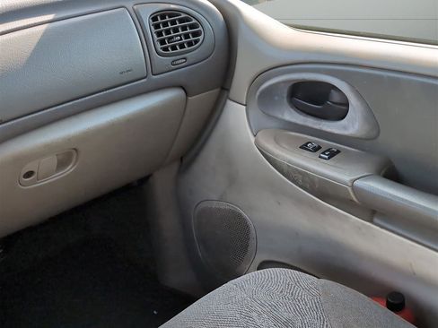 Used 2003 Chevrolet TrailBlazer EXT LS 2WD image 11