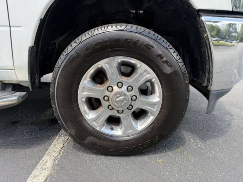 Used 2024 RAM 2500 Big Horn AWD/4WD image 37