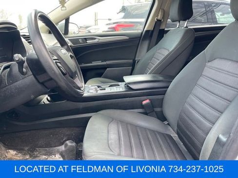 Used 2020 Ford Fusion SE FWD image 6
