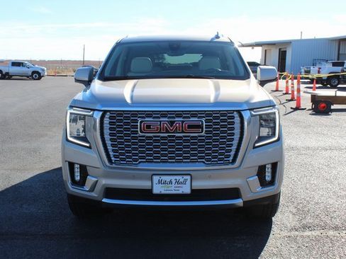 Used 2021 GMC Yukon Denali w/ Advanced Technology Package image 14