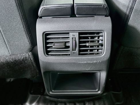 Used 2024 Nissan Rogue S FWD image 28