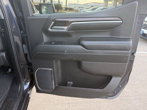 Used 2024 GMC Sierra 1500 SLT image 39