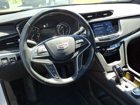 Used 2023 Cadillac XT5 Premium Luxury AWD/4WD image 5