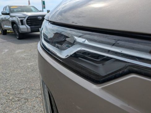 Used 2023 Cadillac XT6 Premium Luxury FWD image 11