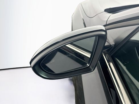 Used 2024 Volkswagen Jetta SE FWD image 16