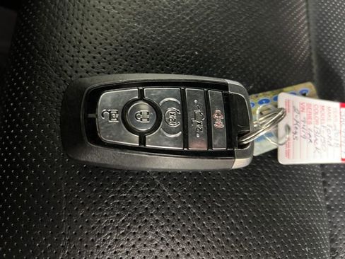 Used 2018 Ford F150 Lariat image 26