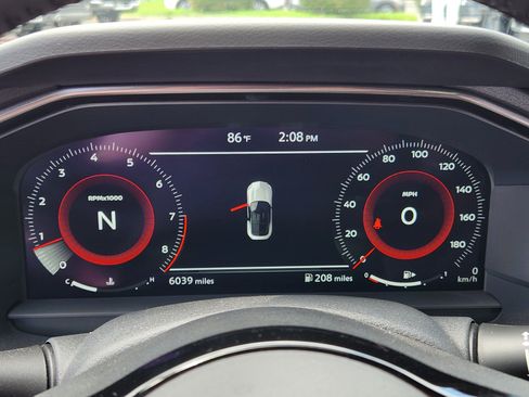Used 2024 Nissan Z Performance w/ Floor Mat Package RWD image 16
