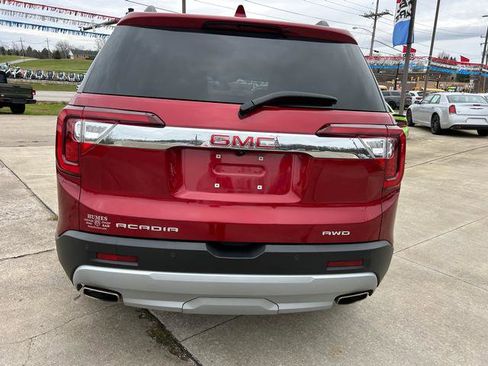 Used 2023 GMC Acadia SLE w/ Driver Convenience Package image 4