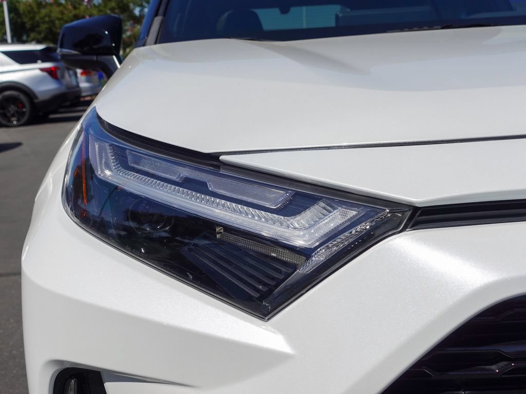 Used 2023 Toyota RAV4 XSE AWD/4WD image 3