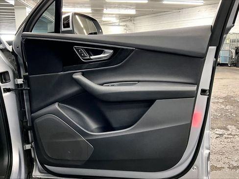 Used 2017 Audi Q7 3.0T Premium Plus w/ Premium Plus Package image 22