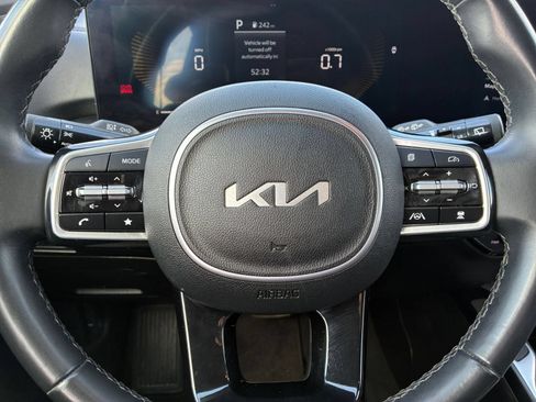 Used 2024 Kia Sorento S FWD image 25