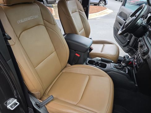 Used 2022 Jeep Gladiator Rubicon w/ LED Lighting Group image 10