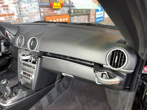 Used 2006 Porsche Boxster RWD image 76