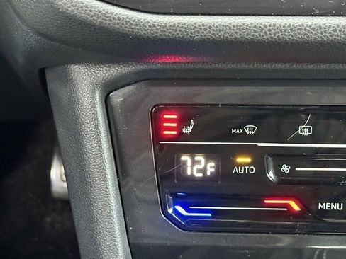 Certified 2024 Volkswagen Tiguan SE R-Line image 30