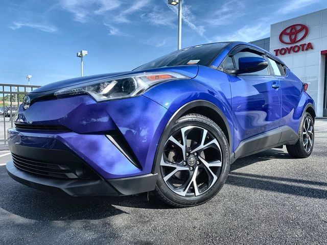 Used 2019 Toyota C-HR XLE FWD image 4