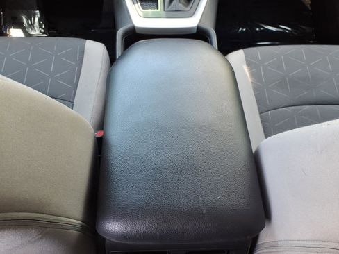 Used 2023 Toyota RAV4 XLE w/ Convenience Package FWD image 19