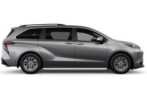 New 2026 Toyota Sienna XLE FWD image 12