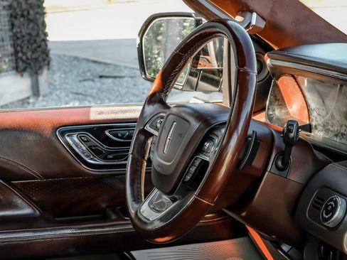 Used 2019 Lincoln Navigator Black Label w/ Cargo Package image 13