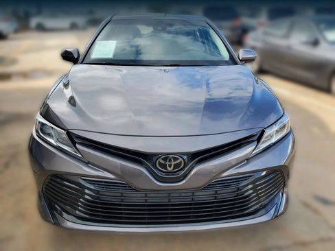 Used 2019 Toyota Camry LE FWD image 20