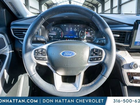 Used 2023 Ford Explorer XLT w/ Equipment Group 202A image 6