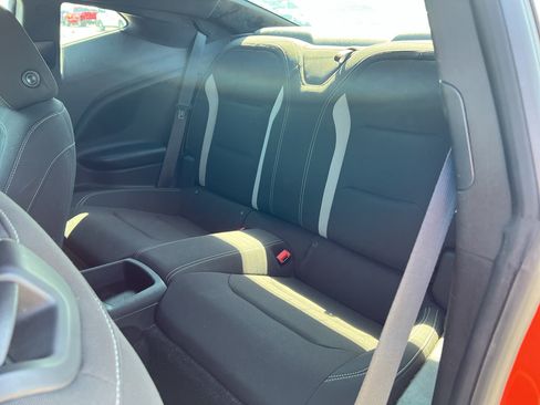 Used 2020 Chevrolet Camaro LT RWD image 10