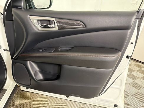 Used 2019 Nissan Pathfinder SV w/ Rock Creek Edition image 14