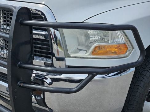 Used 2011 RAM 3500 ST w/ ST Decor Group AWD/4WD image 9