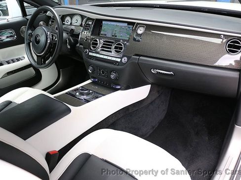 Used 2021 Rolls-Royce Wraith RWD image 21