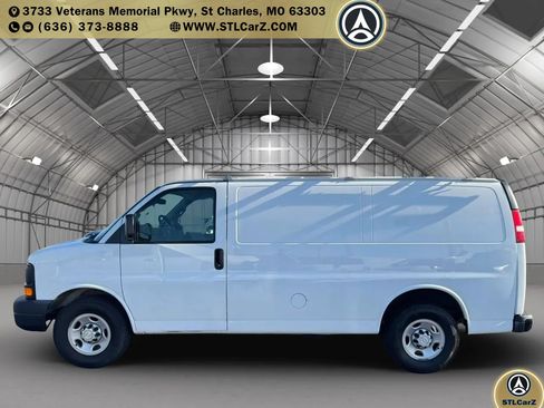 Used 2016 Chevrolet Express 2500 RWD image 6