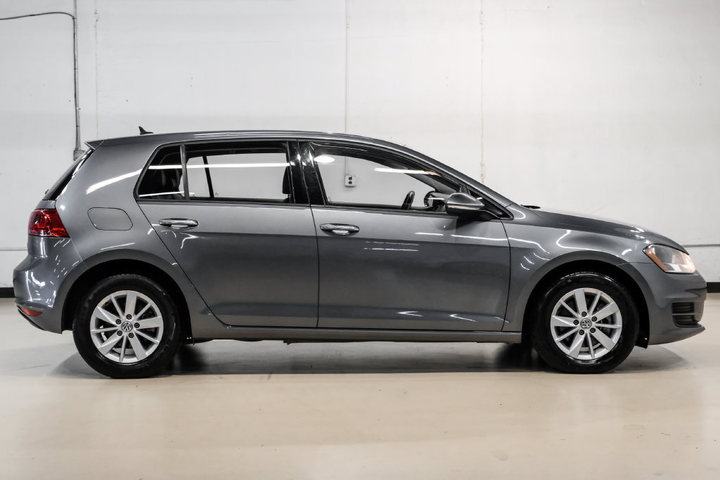 Used 2015 Volkswagen Golf S FWD image 7