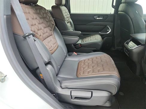 New 2026 Nissan Armada Platinum Reserve image 40