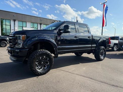 Used 2022 Ford F250 Lariat w/ Black Appearance Package AWD/4WD image 13
