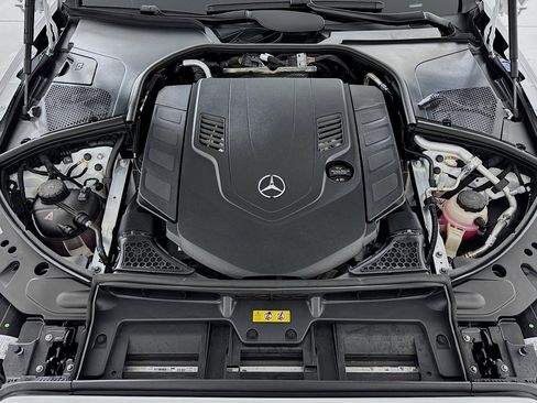 New 2026 Mercedes-Benz Maybach S 580 4MATIC image 11