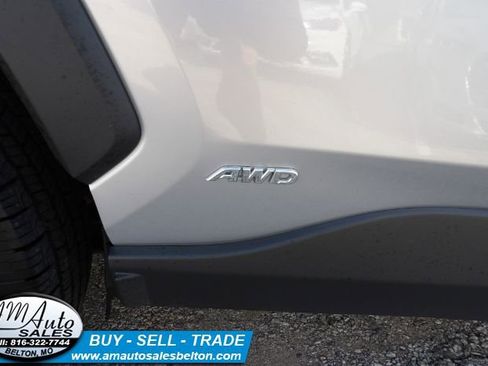 Used 2022 Toyota RAV4 LE image 26