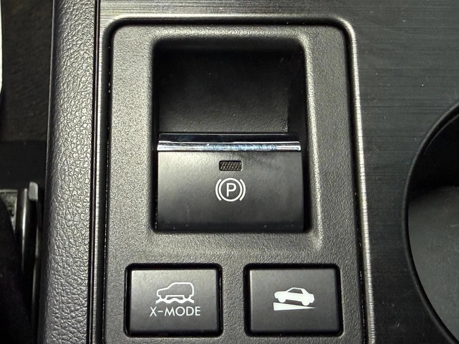 Used 2016 Subaru Outback 3.6R Limited AWD/4WD image 35
