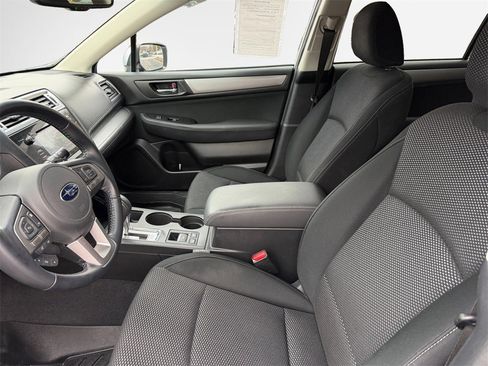 Used 2016 Subaru Outback 2.5i Premium image 12