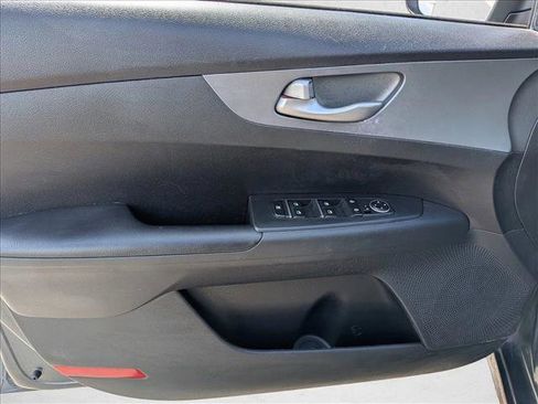Used 2020 Kia Forte Sedan FWD image 10