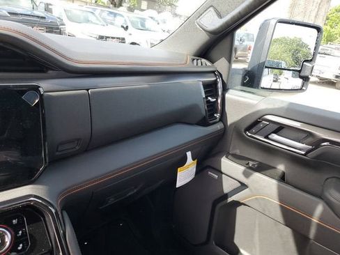 New 2026 GMC Sierra 2500 AT4 w/ AT4 Premium Plus Package AWD/4WD image 27