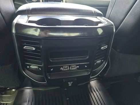 Used 2019 RAM 2500 Laramie AWD/4WD image 17