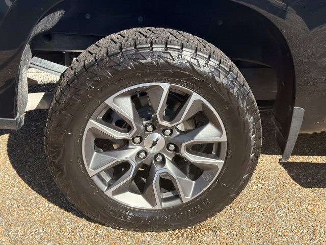 Used 2022 Chevrolet Silverado 1500 RST RWD image 5