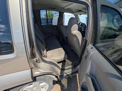Used 2007 Jeep Liberty Sport AWD/4WD image 27