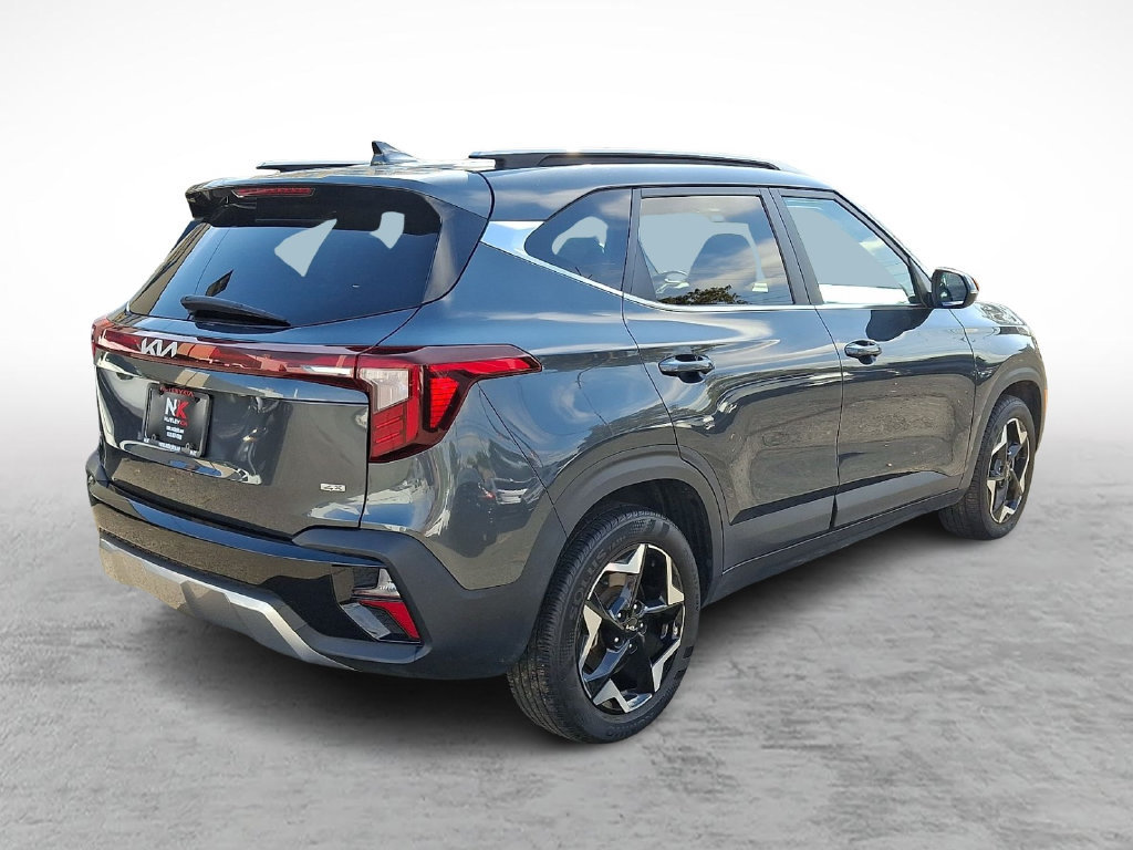 Used 2024 Kia Seltos EX AWD/4WD image 6