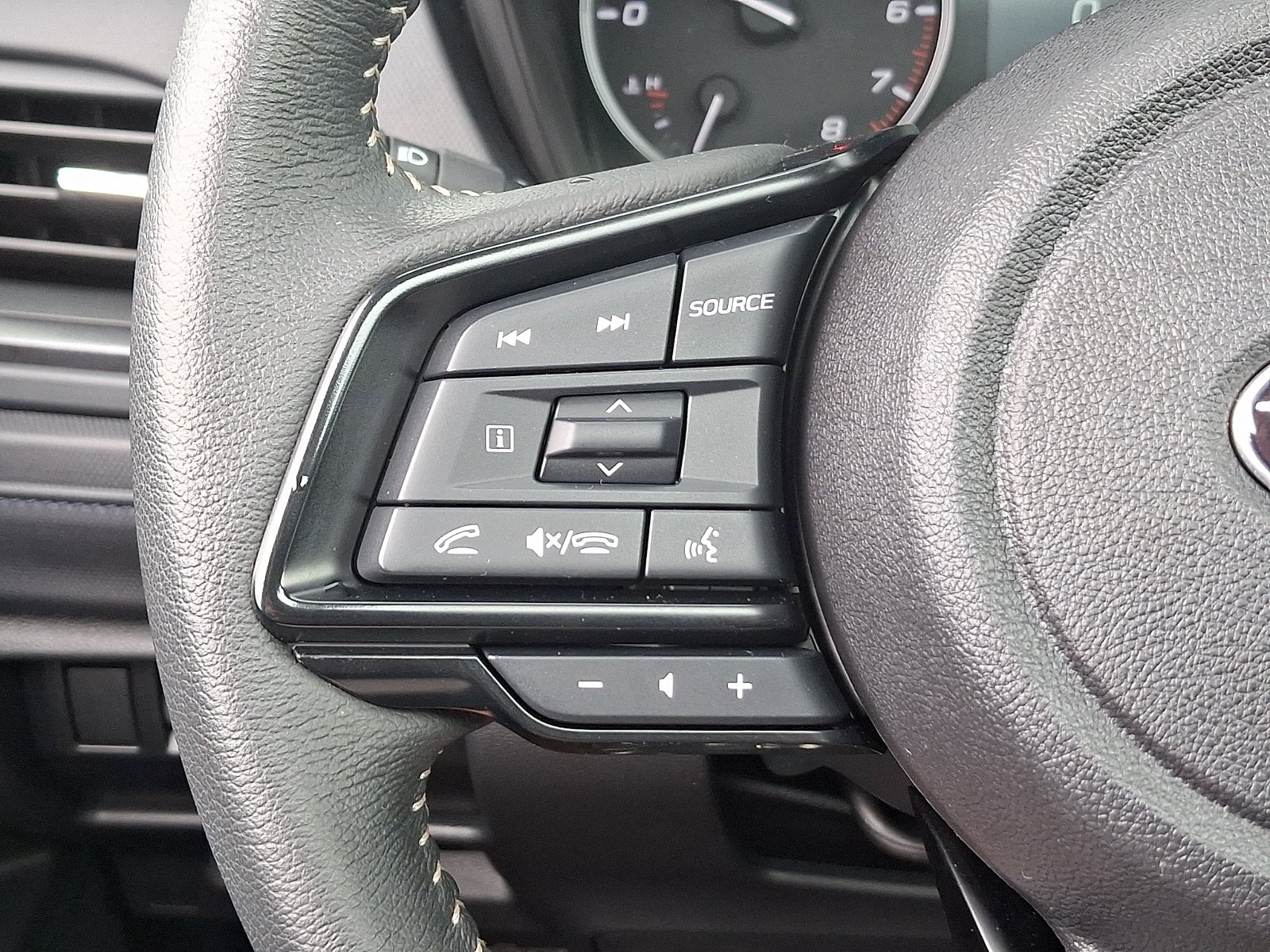 Certified 2025 Subaru Forester Premium AWD/4WD image 21