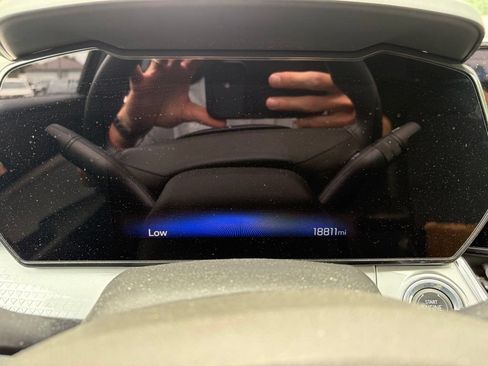 Used 2024 Chevrolet Trax LT w/ Driver Confidence Package FWD image 12