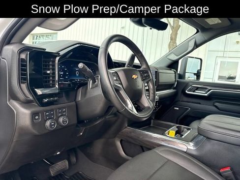 Used 2024 Chevrolet Silverado 2500 LTZ w/ LTZ Premium Package AWD/4WD image 11