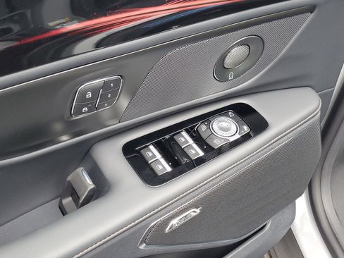 New 2026 Lincoln Nautilus Premier w/ Equipment Group 102A image 8