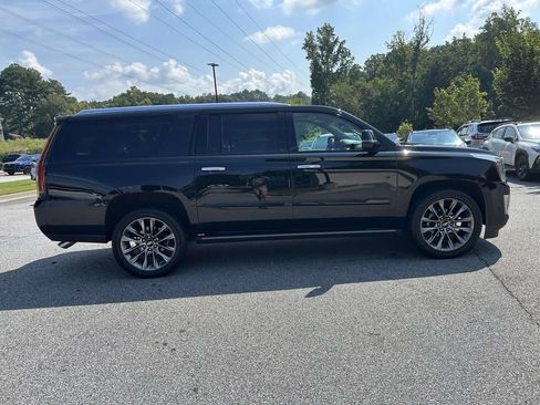 Used 2020 Cadillac Escalade ESV Premium Luxury AWD/4WD image 6