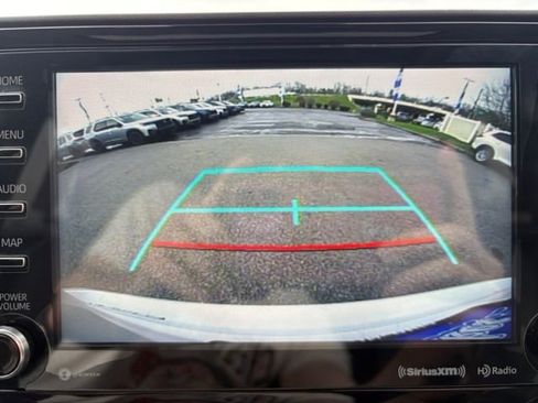 Used 2022 Toyota Highlander XLE image 26