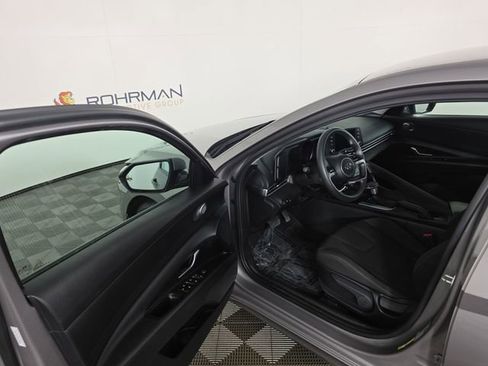 Used 2021 Hyundai Elantra SEL w/ Cargo Package image 17