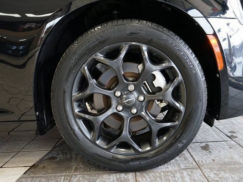 Used 2021 Chrysler 300 Touring w/ Sport Appearance Package image 49